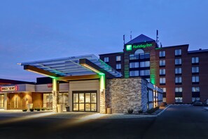 Exterior - Holiday Inn Mississauga Toronto West by IHG (Mississauga)