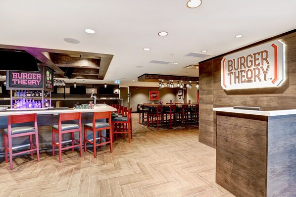 Bar (on property) - Holiday Inn Mississauga Toronto West by IHG (Mississauga)