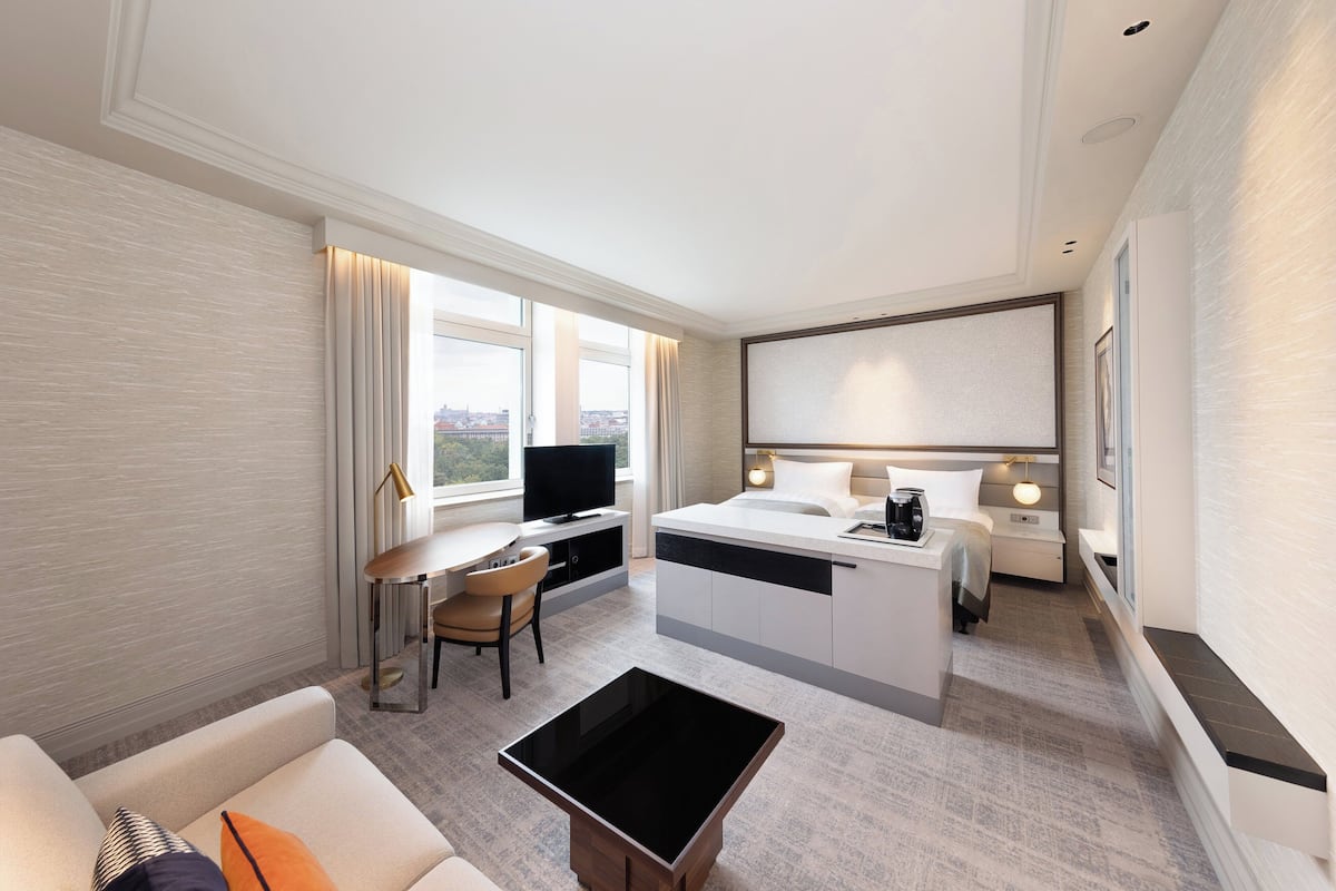 Minibar, coffre-fort pour ordinateur portable, bureau