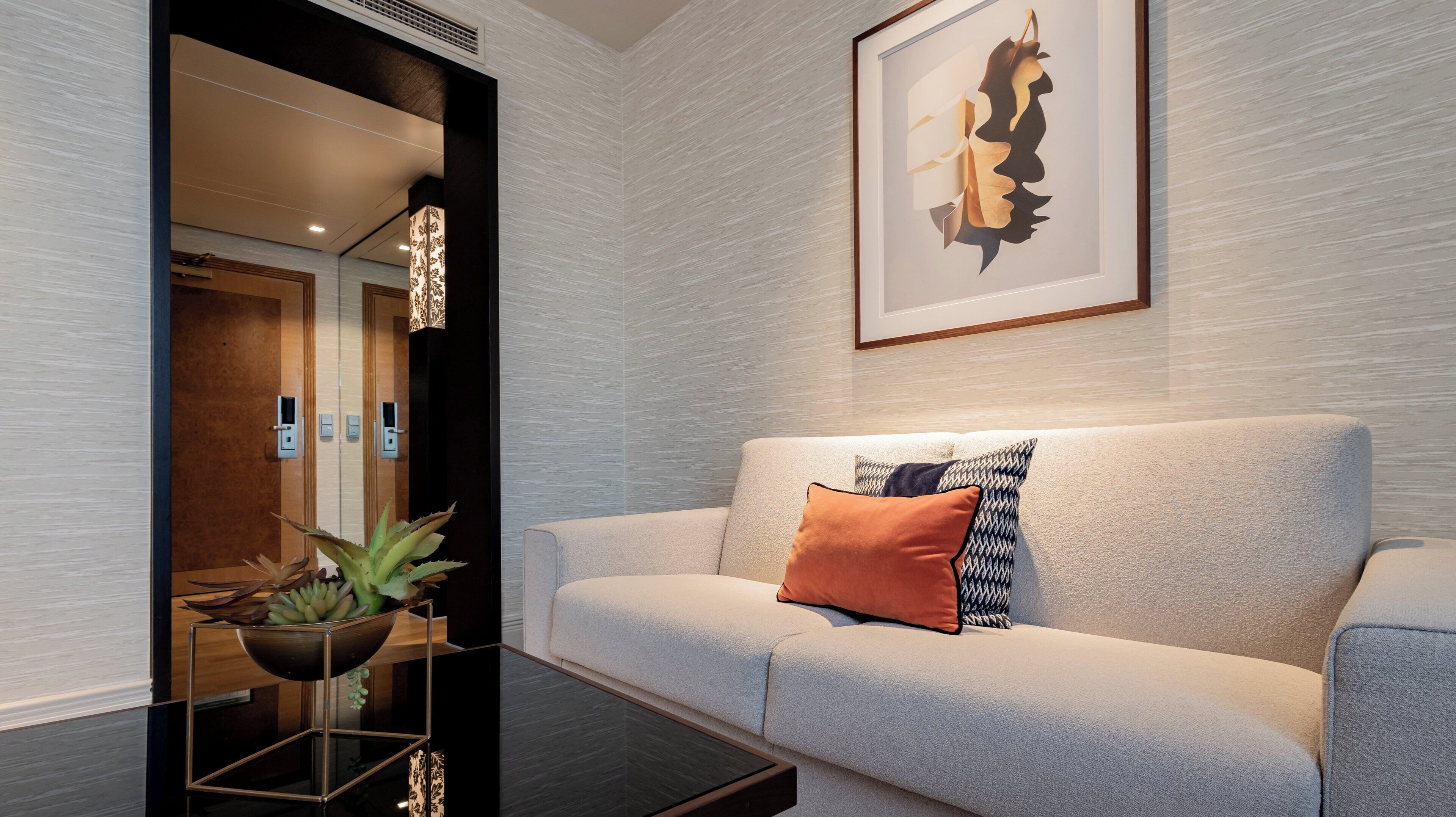 Premium Room, 1 King Bed, City View (High Floor) | Minibar, in-room safe, desk, laptop workspace