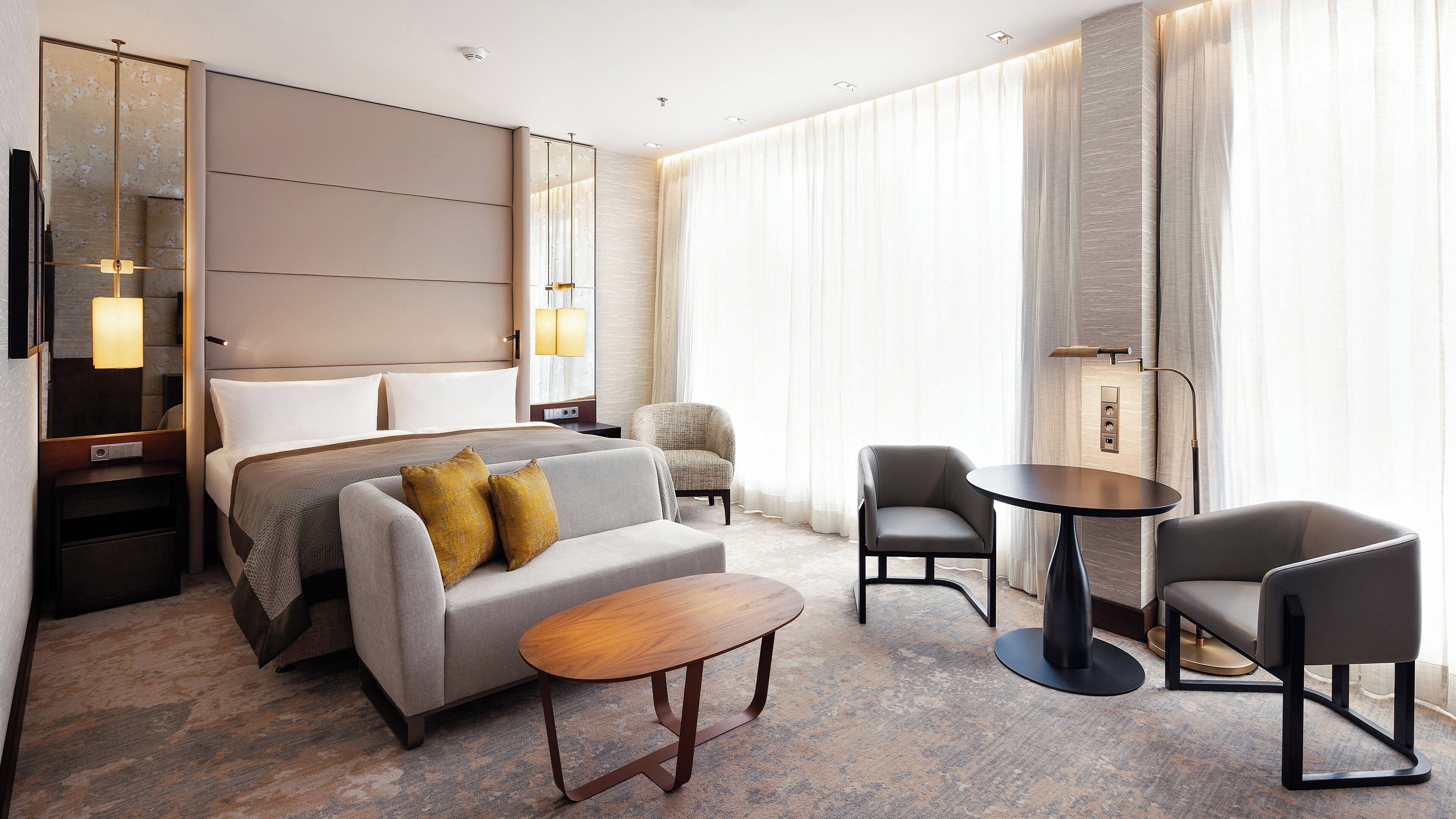 Club-Zimmer, 1 King-Bett, Zutritt zur Club Lounge | Minibar, Zimmersafe, Schreibtisch, laptopgeeigneter Arbeitsplatz