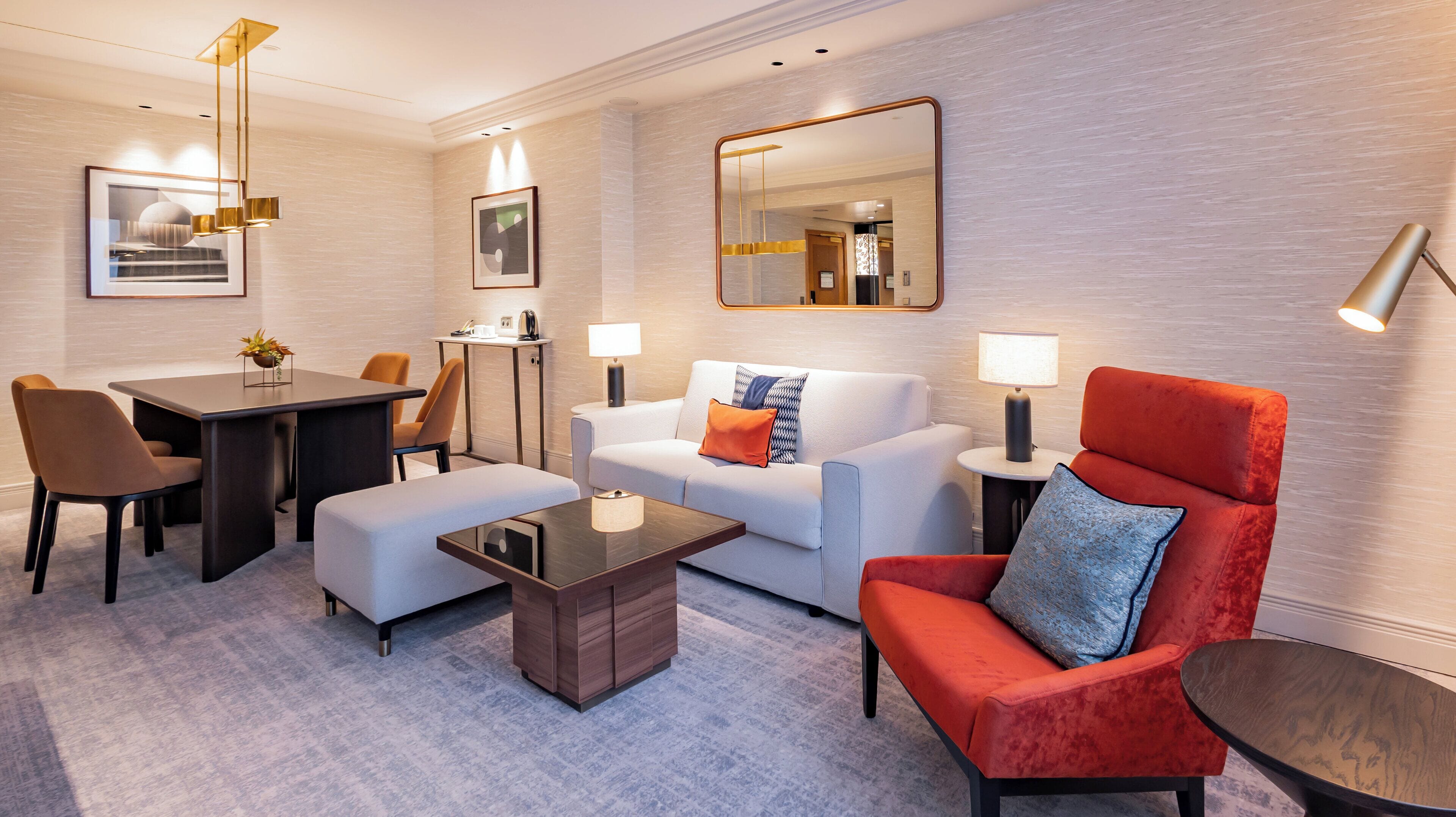 스위트, 침실 1개 | 미니바, 객실 내 금고, 책상, 노트북 작업 공간