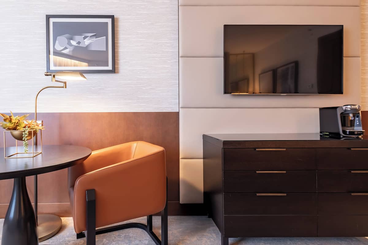 Minibar, in-room safe, desk, laptop workspace