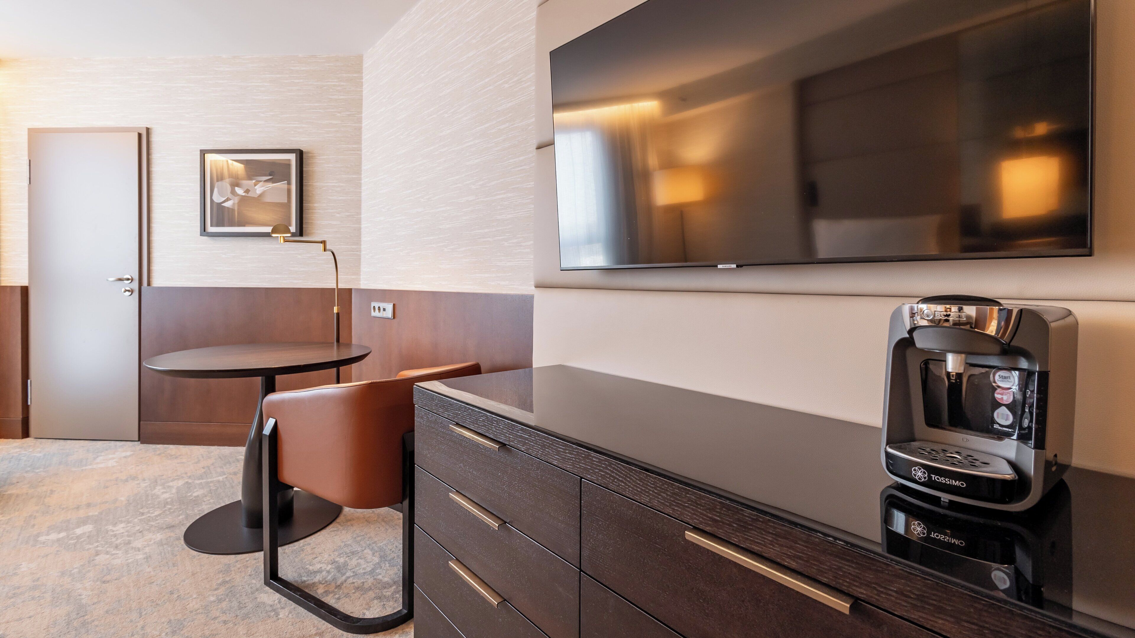 经典客房, 2 张单人床, 可进入俱乐部酒廊 | 迷你吧、客房内保险箱、办公桌、笔记本电脑工作区