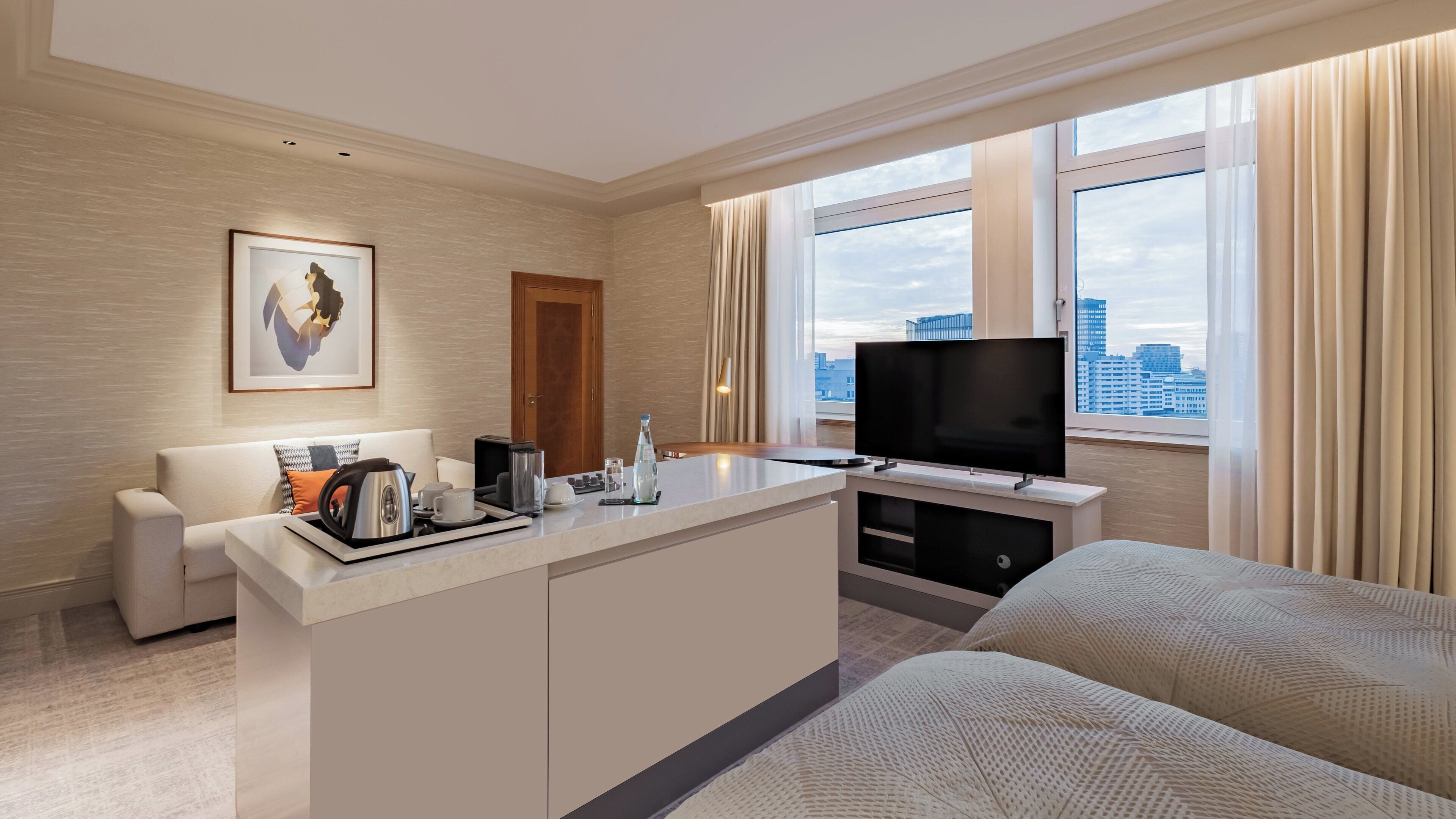 Premium-huone, 2 yhden hengen sänkyä | Minibaari, tallelokero huoneessa, työpöytä