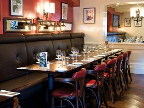 Ze serveren er ontbijt, lunch en diner 