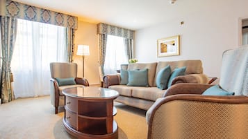 Suite (SHAKESPEARE SUITE) | 1 bedroom, in-room safe, desk, free WiFi