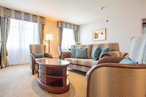 Suite (SHAKESPEARE SUITE) | 1 bedroom, in-room safe, desk, free WiFi - The Swans Nest Hotel (Stratford-upon-Avon)