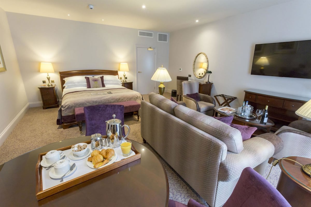 1 bedroom, in-room safe, desk, free WiFi