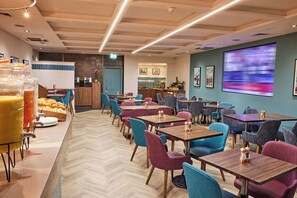 Daily English breakfast for a fee - Thistle London Piccadilly (London)