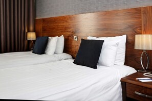 Ropa de cama hipoalergénica y escritorio 