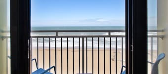 Holiday Inn Express Hotel & Suites VA Beach Oceanfront by IHG