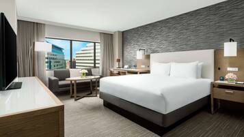 Standard Room, 1 King Bed, Accessible Shower | Premium bedding, down comforters, in-room safe, desk