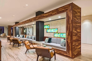 Breakfast, lunch, dinner served; American cuisine  - North Charleston Marriott (North Charleston)