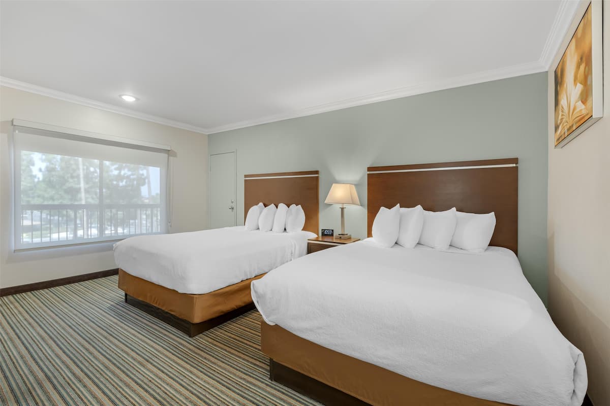 In-room safe, desk, iron/ironing board, WiFi