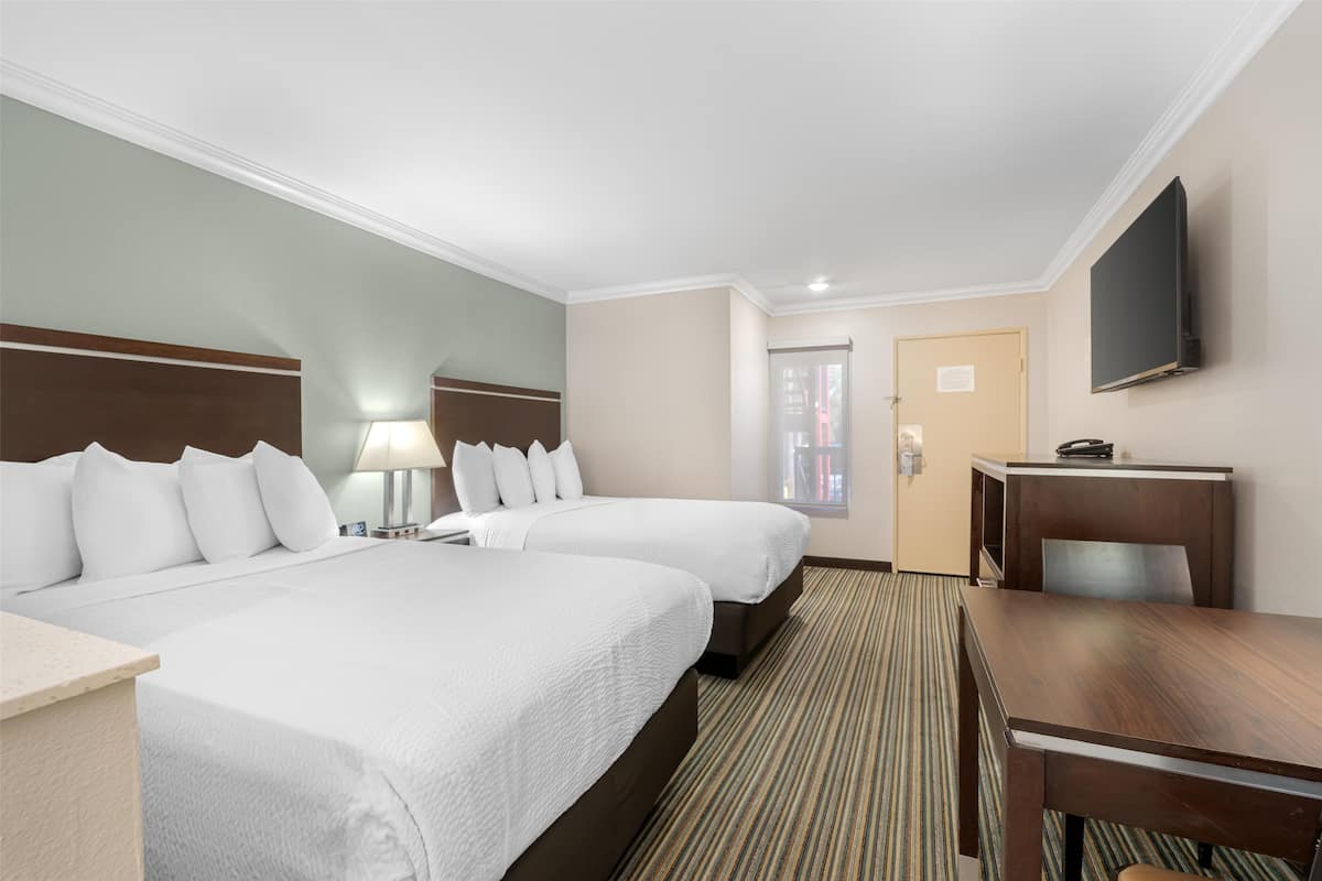 Standard Room, 2 Double Beds, Non Smoking, Refrigerator & Microwave