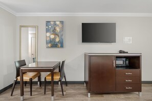 Standard Room, 2 Double Beds, Accessible, Non Smoking | In-room safe, desk, laptop workspace, iron/ironing board - Best Western Courtesy Hotel - Anaheim Resort Amusement Park (Anaheim)