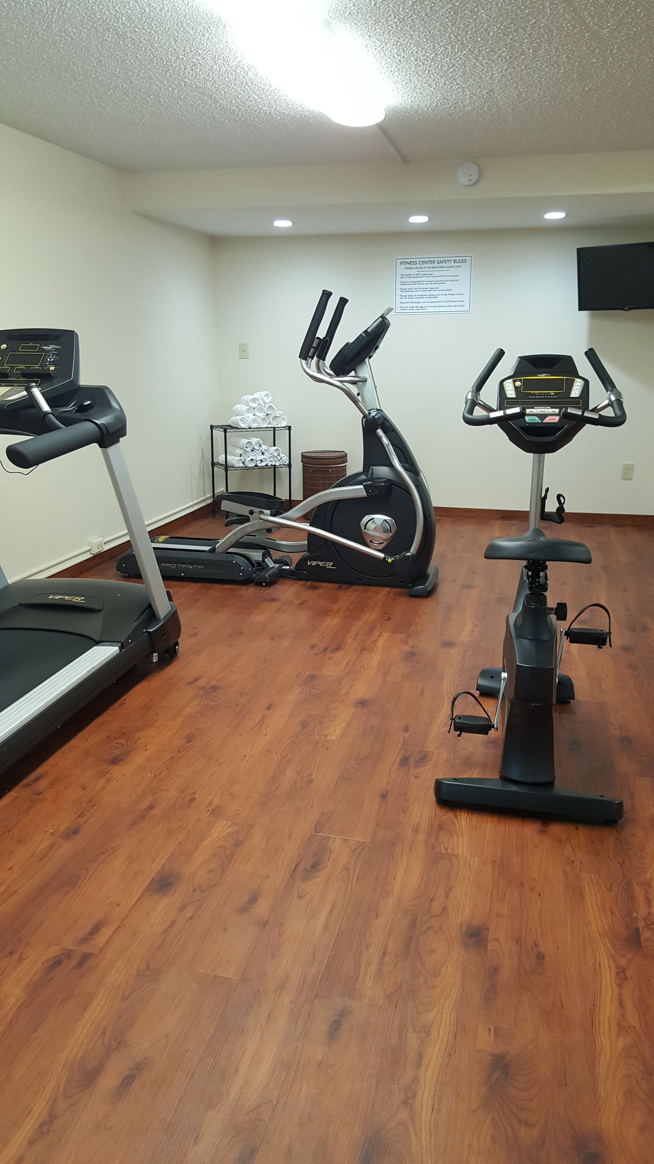 Salle de remise en forme. Ramada by Wyndham Pikesville/Baltimore North