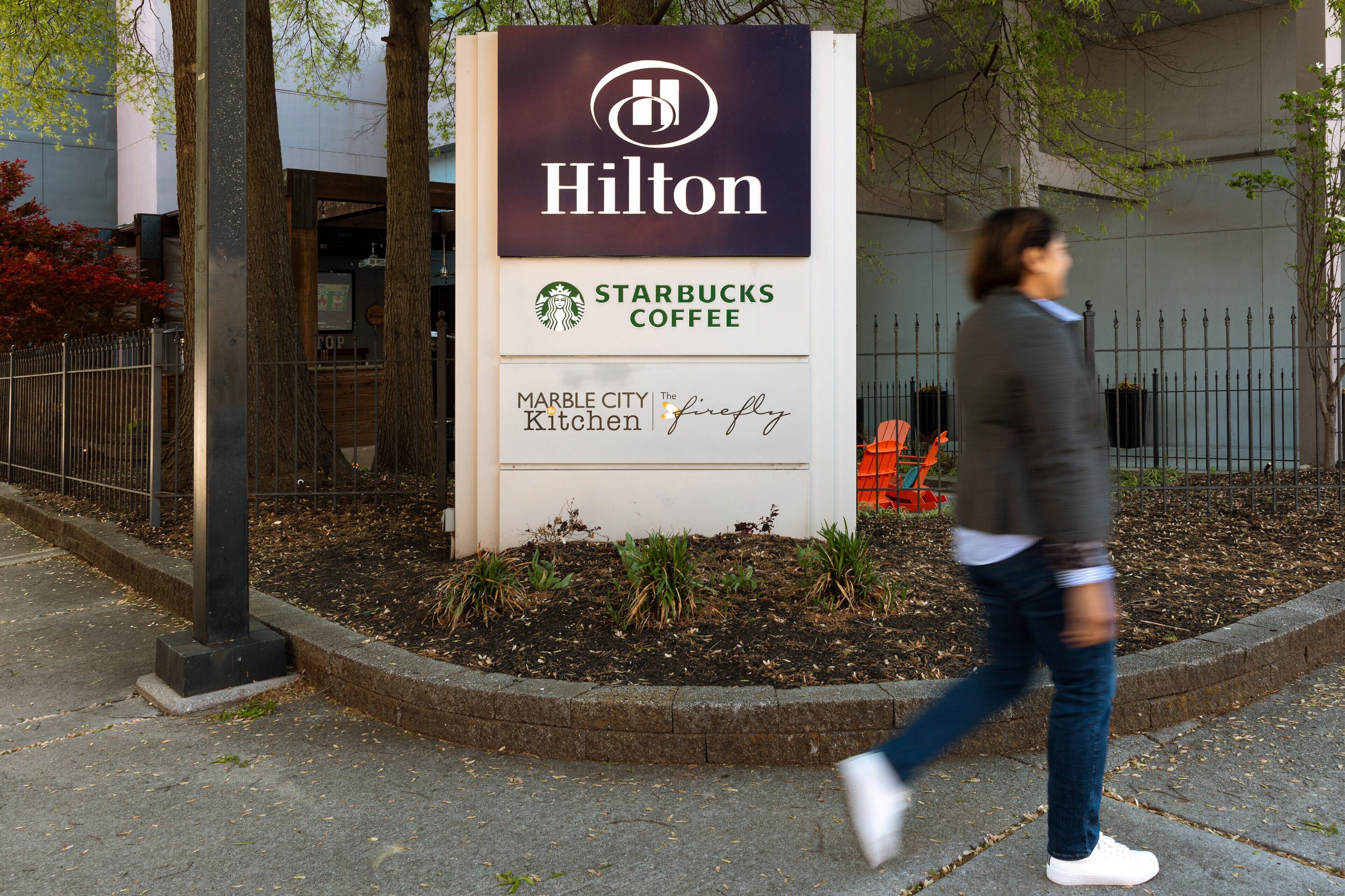 breakfast, lunch, dinner served; southern cuisine