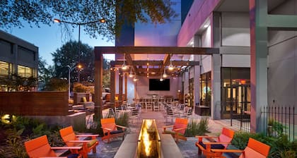 Hilton Knoxville