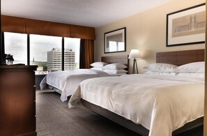 高級寢具、客房內保險箱、書桌、遮光布/窗簾