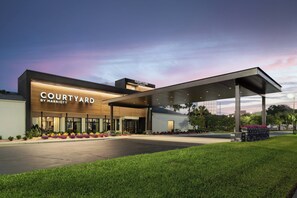 Exterior - Courtyard by Marriott Tampa Westshore/Airport (Tampa)