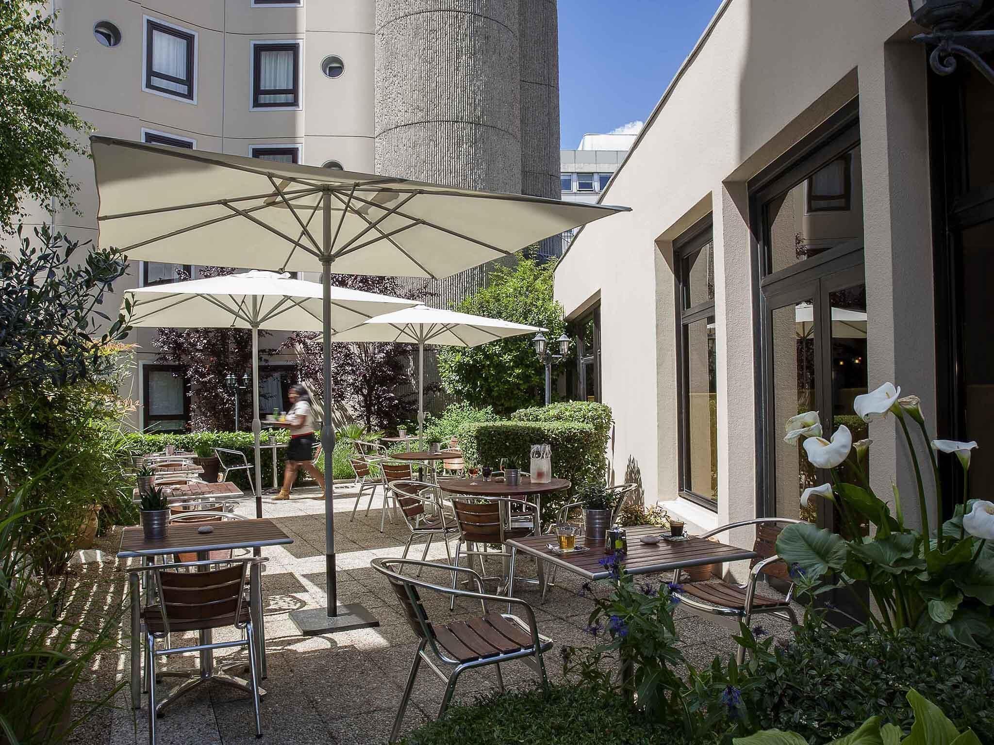 Bar (en el alojamiento)