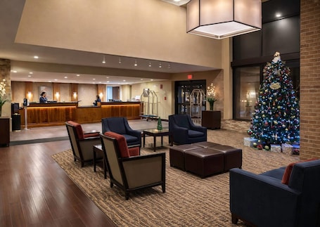 Lobby. Comfort Inn Farmington Hills - Detroit Northwest