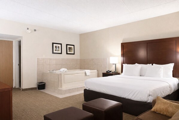 Suite, 1 King Bed, Non Smoking | In-room safe, desk, laptop workspace, blackout drapes