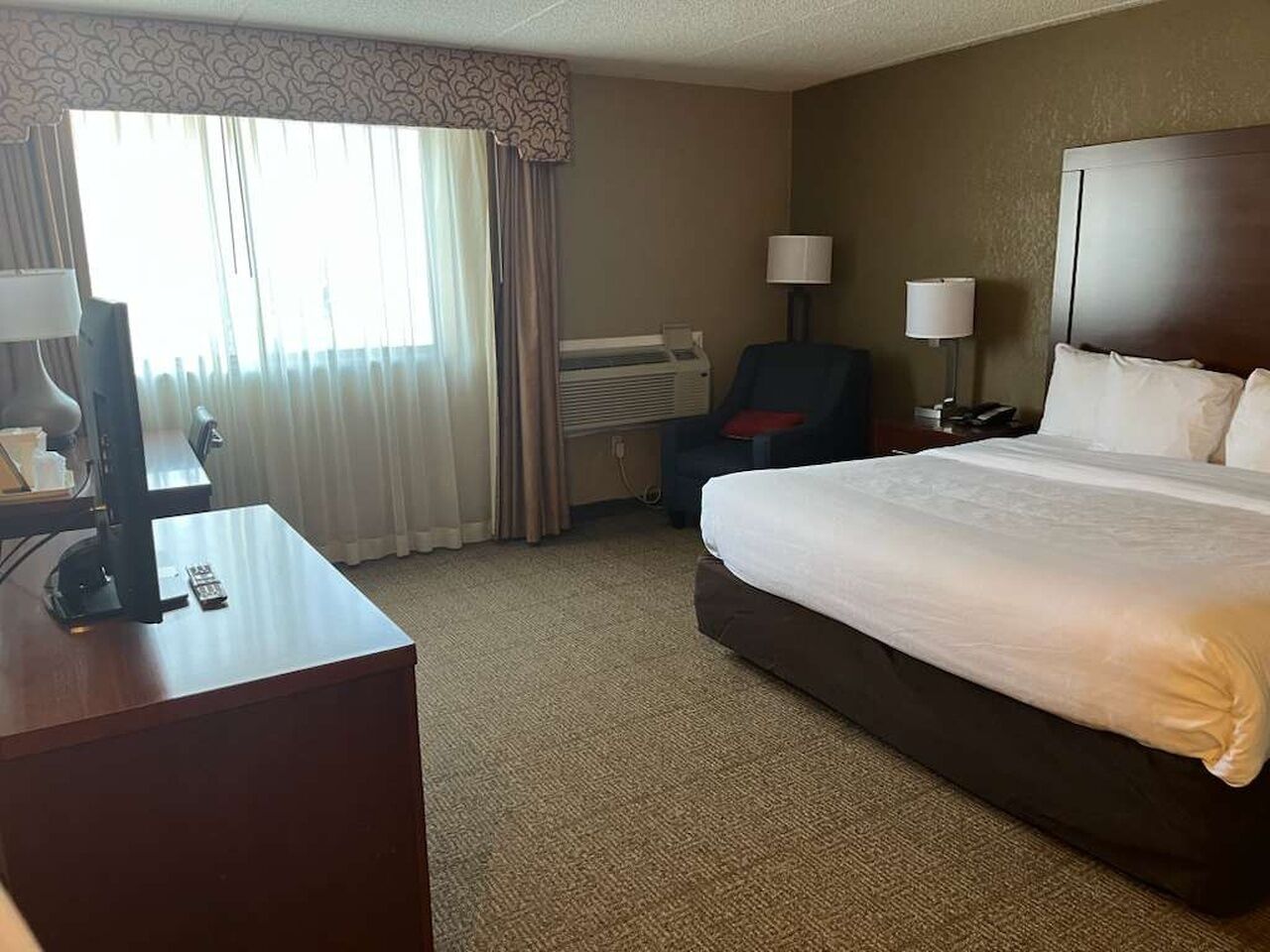 In-room safe, desk, laptop workspace, blackout drapes