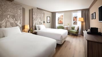 Camera Superior (2 beds, Extra Bed 3 adults) | Minibar, una cassaforte in camera, insonorizzazione, lenzuola