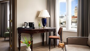 Minibar, caja de seguridad en la habitación y insonorización