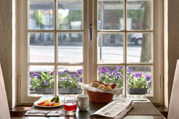 Desayuno buffet todos los días (con cargo)