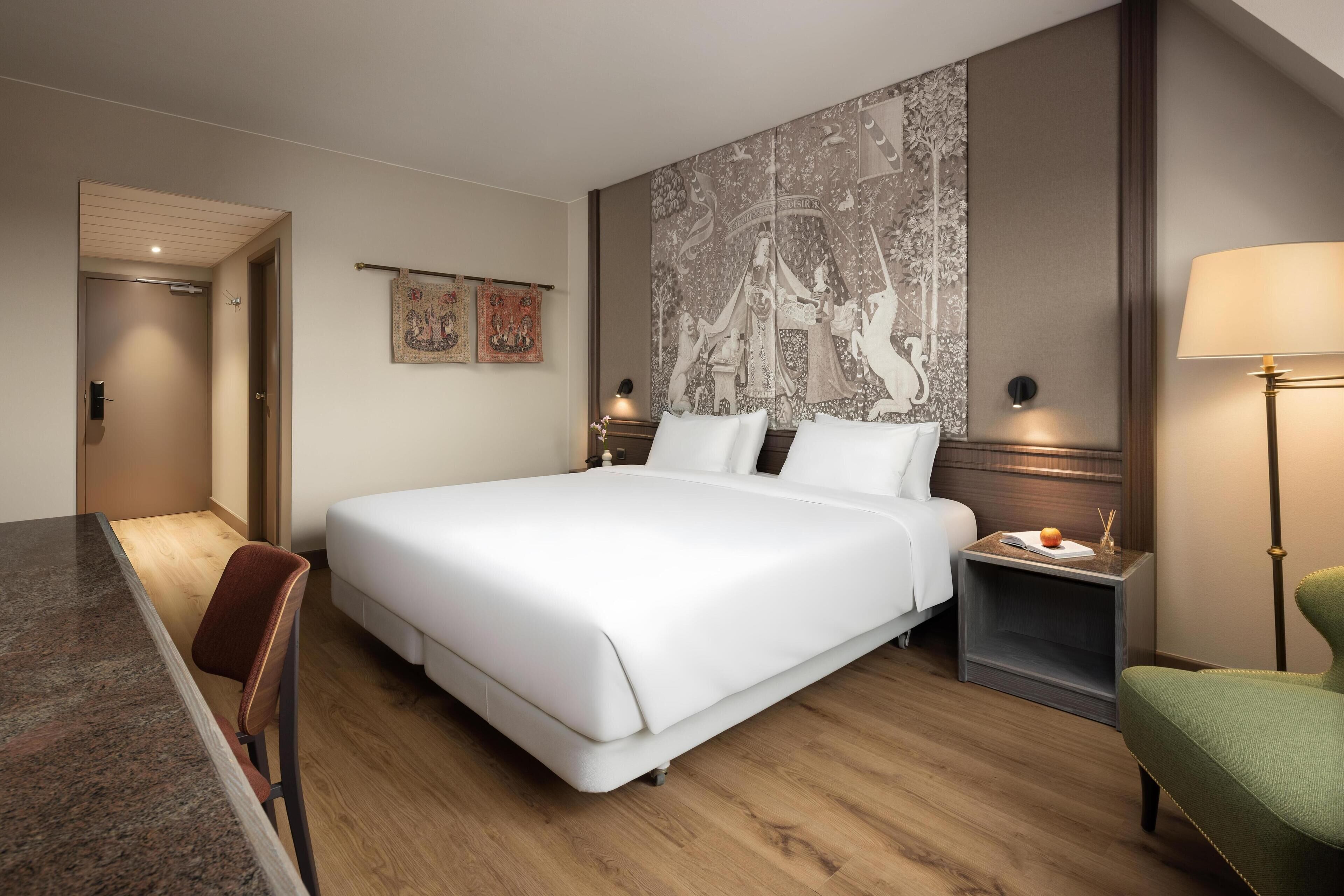 Rom – superior (View) | Minibar, safe på rommet, lydisolert og sengetøy