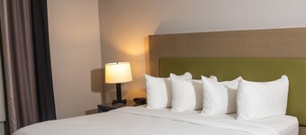 Country Inn & Suites by Radisson Erie