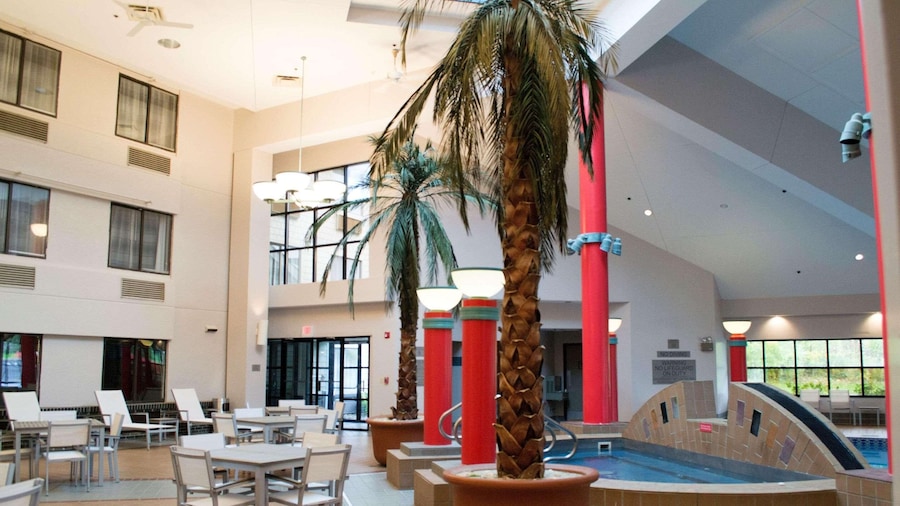 Country Inn & Suites by Radisson Erie