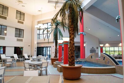 Country Inn & Suites by Radisson Erie