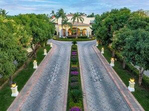 Front of property - Casa Velas Adults Only All Inclusive (Puerto Vallarta)