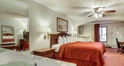 Quality Inn & Suites Clinton - Jackson West