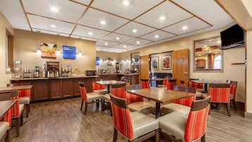 Free daily continental breakfast