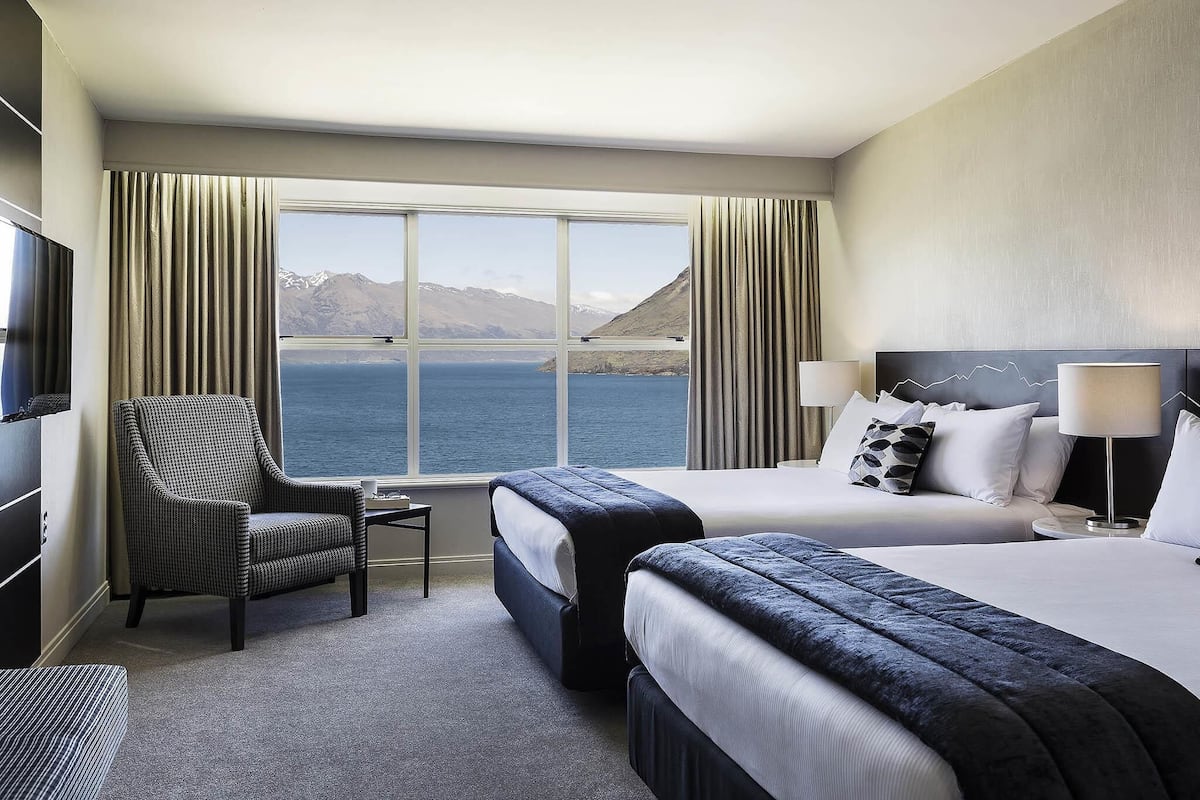 Chambre Supérieure, 2 grands lits, vue lac