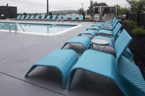 Seasonal outdoor pool, free pool cabanas, pool umbrellas