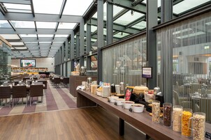 Daily buffet breakfast (EUR 19 per person)
