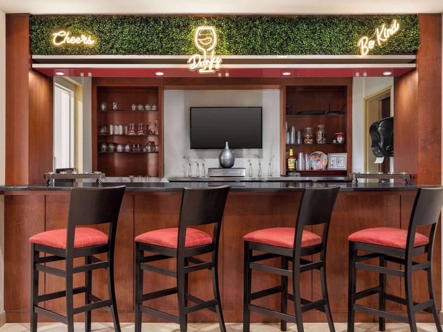 Se sirven desayunos y cenas