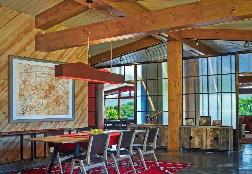 dinner and brunch served