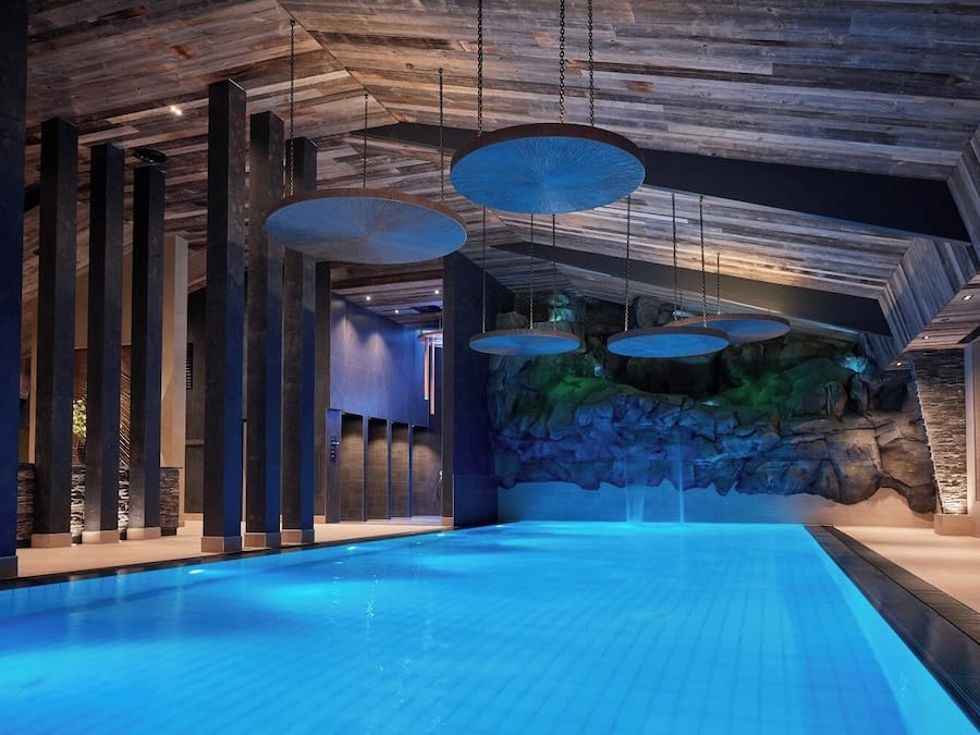 Indoor pool, 3 outdoor pools