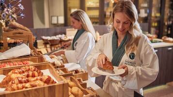 Free daily buffet breakfast