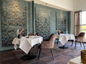 3 restaurants, French cuisine
