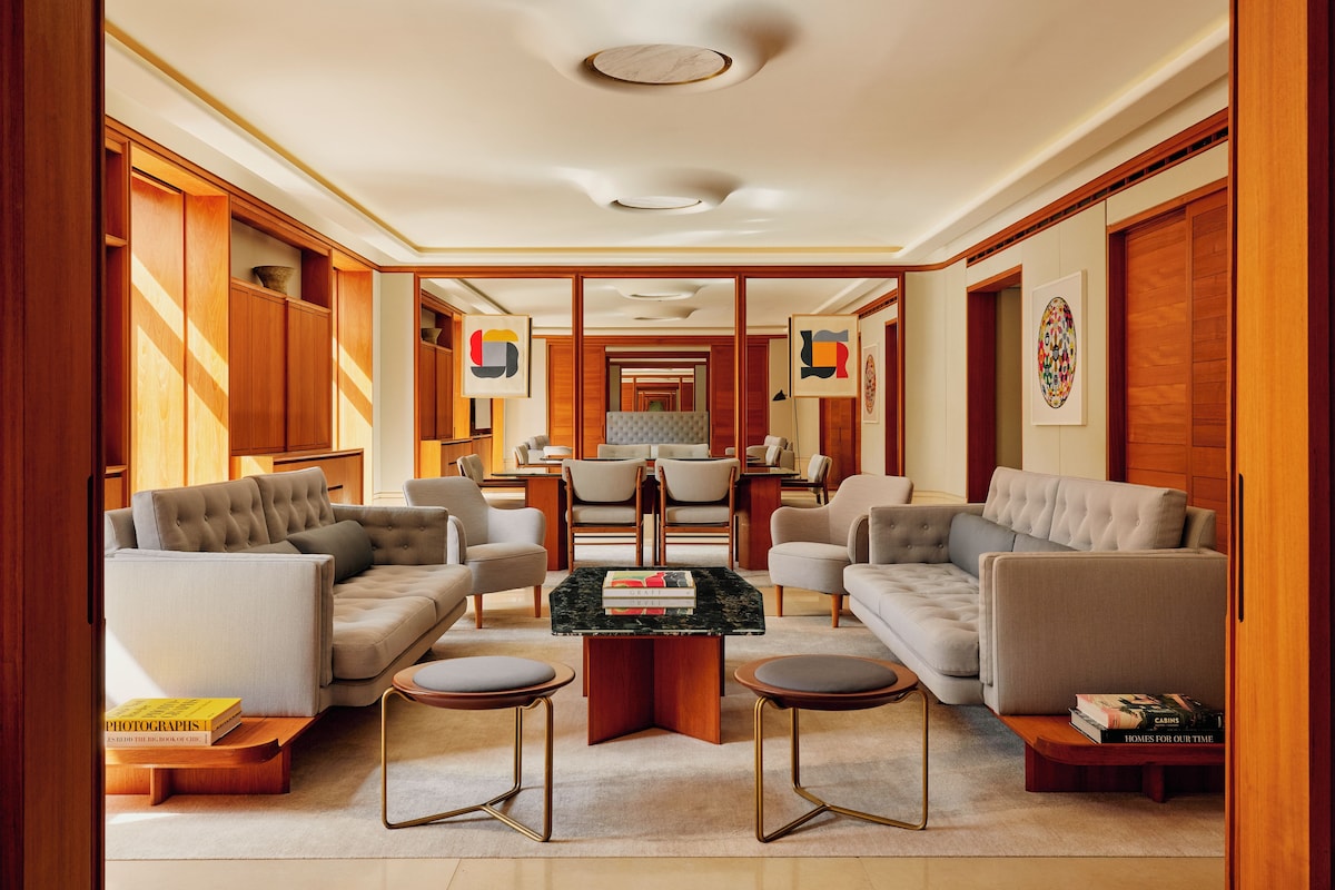 The Apartment | Living area | Smart TV, pay movies