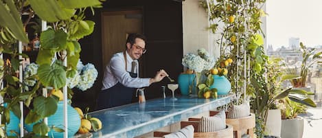 Poolside bar
